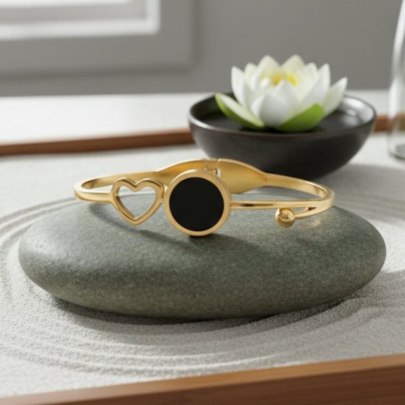 18K Gold Plated Stainless Steel Bangle Bracelet Heart Black Charm Minimalist - Picture 17 of 17